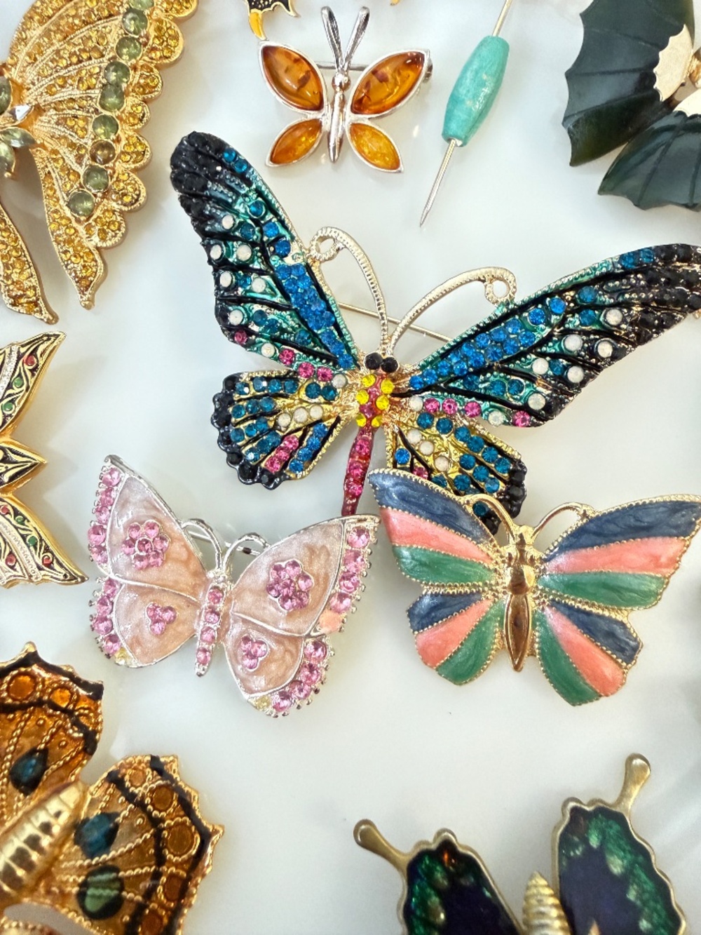 Butterfly Brooch Tray For Live Show on 9/3 - Picture 2 of 12